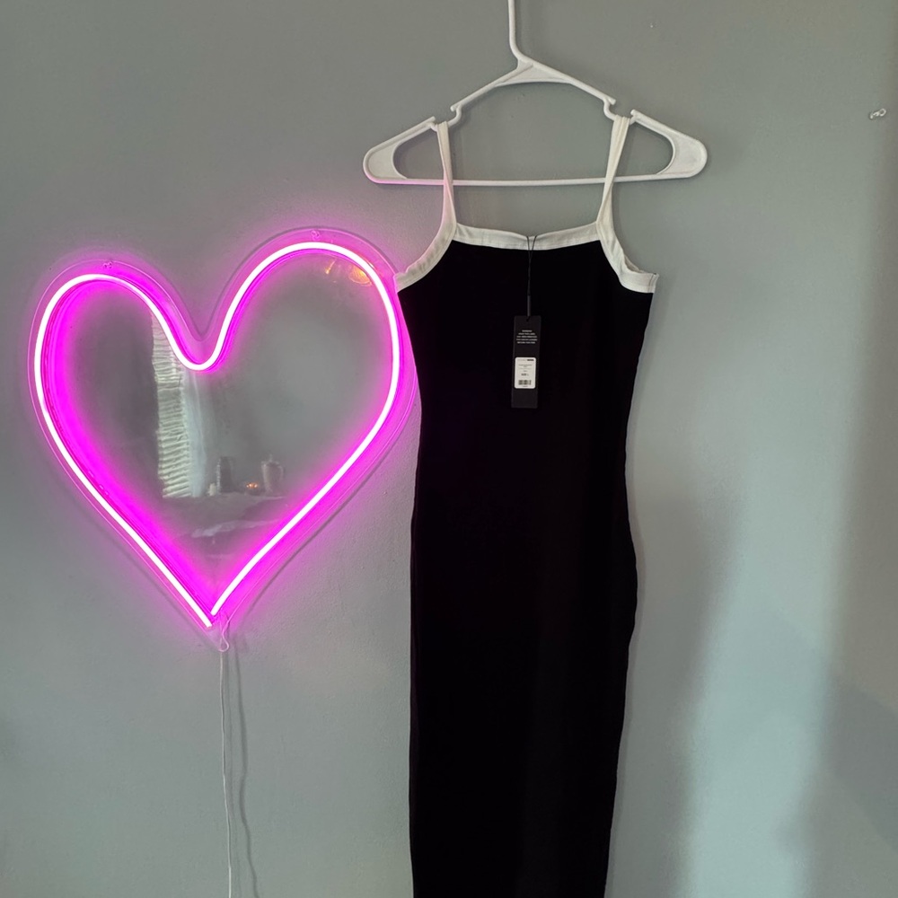 Fashion Nova Black ‘Snatched’ Midi Dress